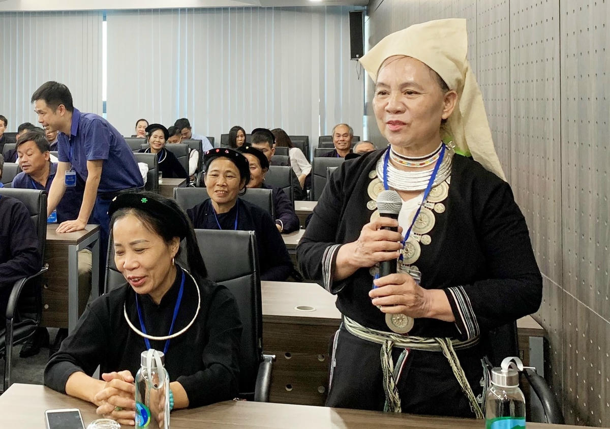 Các đại biểu phát biểu tại buổi gặp mặt.