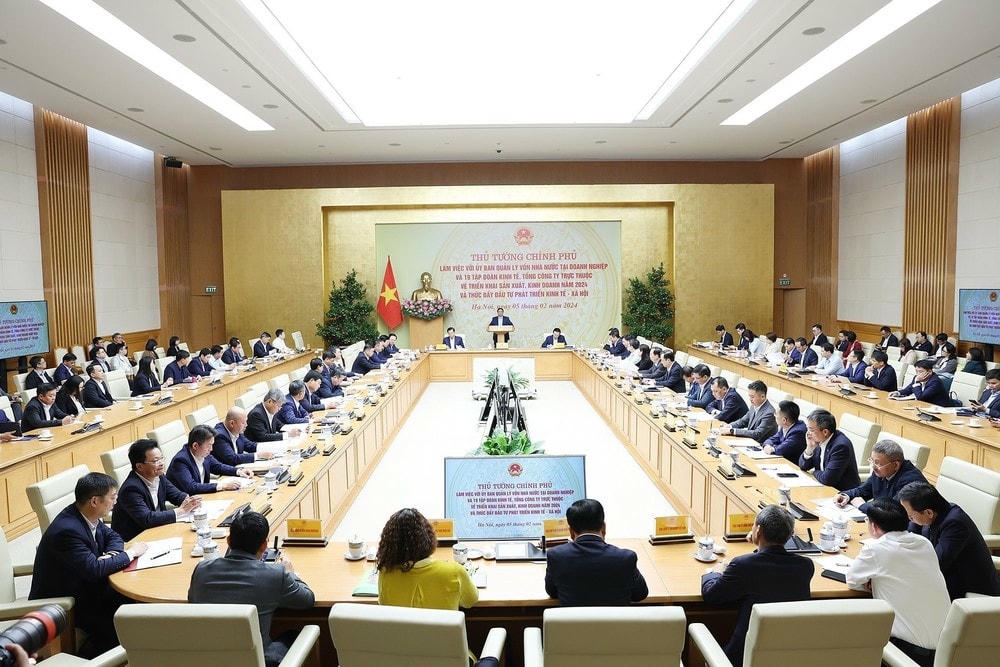 Thủ tướng Phạm Minh Chính làm việc với Ủy ban Quản lý vốn Nhà nước tại doanh nghiệp và 19 tập đoàn, tổng công ty. (Ảnh: Dương Giang/TTXVN) ttxvn_thu_tuong_lam_viec_voi_uy_ban_quan_ly_von_nn_tai_doanh_nghiep_2.jpg