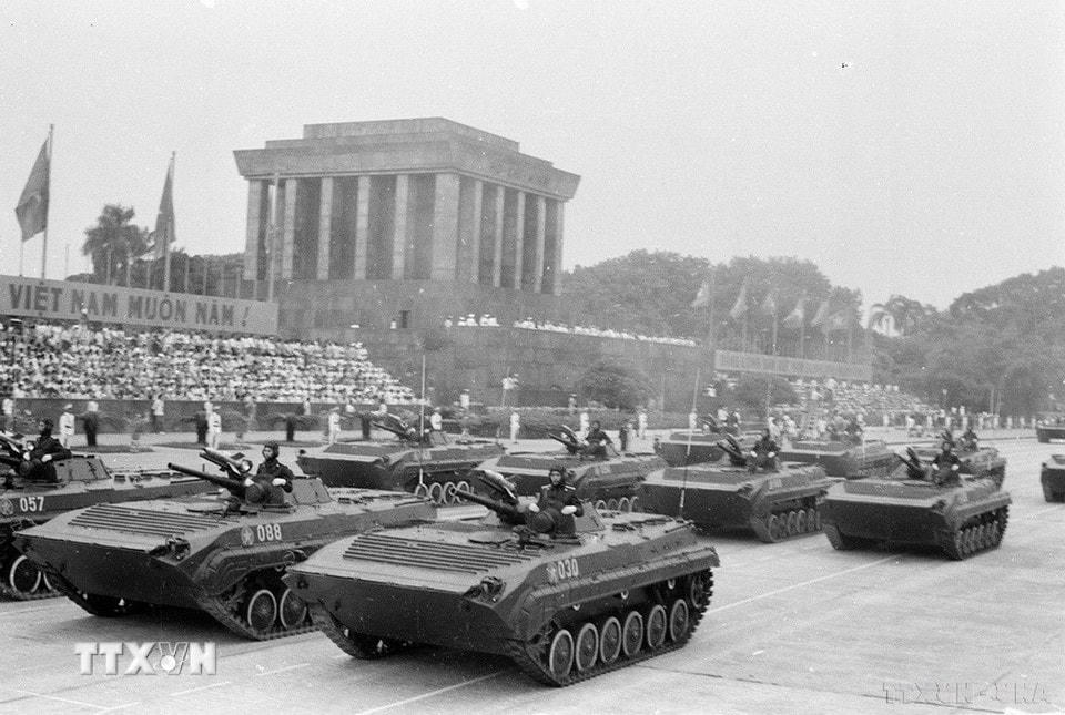 Khối xe tăng thiết giáp. (Ảnh: Kim Hùng/TTXVN)