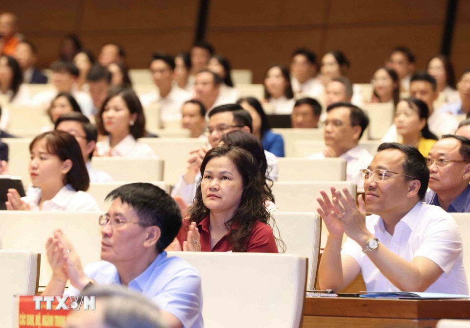 Đại biểu tham dự hội nghị tại điểm cầu chính Hội trường Diên Hồng, Nhà Quốc hội. (Ảnh: Phương Hoa/TTXVN)