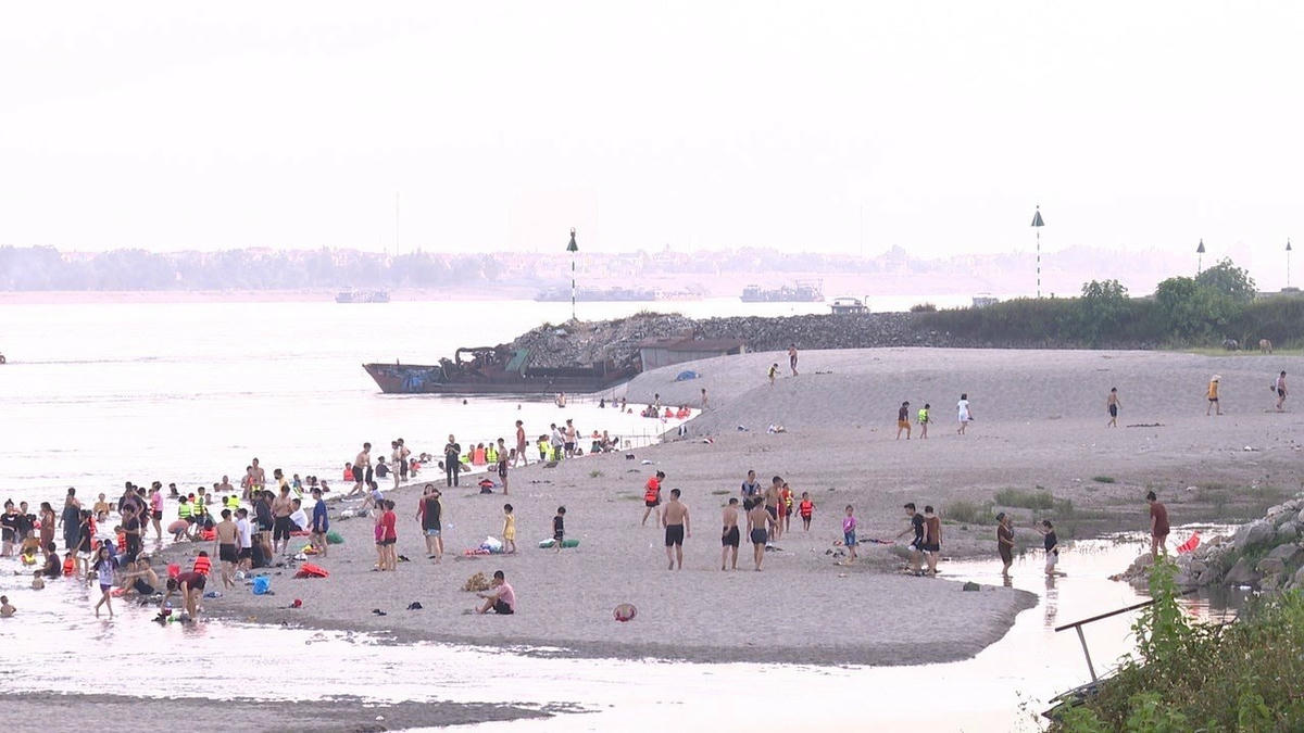 ... Gồm nhiều lứa tuổi...