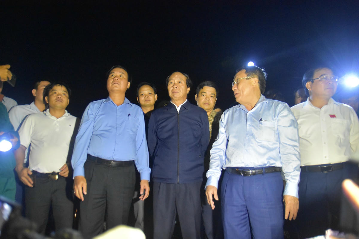 Phó Thủ tướng mong các gia đình sớm vượt qua khó khăn, ổn định lại cuộc sống.