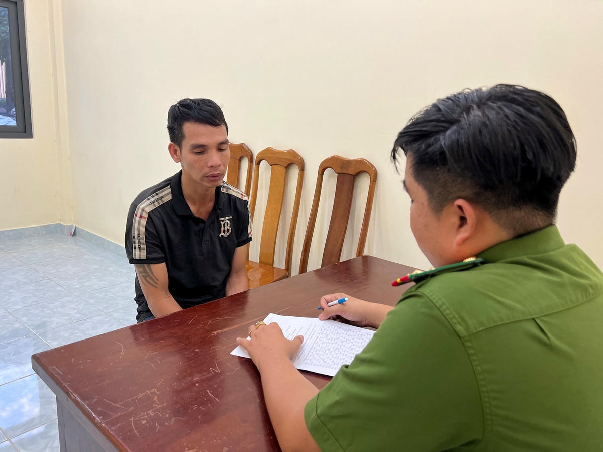 Ảnh 2 - CQCSĐT lấy lời khai Nguyễn Xuân Vinh