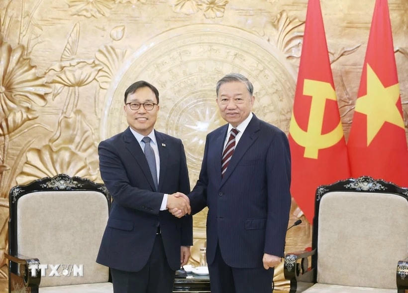 Tổng Bí thư Tô Lâm tiếp Đại sứ Hàn Quốc tại Việt Nam Choi Young Sam. (Ảnh: Thống Nhất/TTXVN)