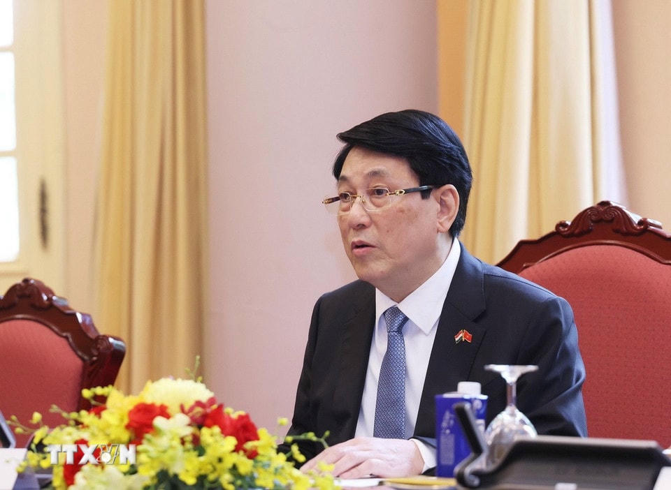 Chủ tịch nước Lương Cường phát biểu tại hội đàm. (Ảnh: Lâm Khánh/TTXVN) ttxvn-chu-tich-nuoc-luong-cuong-hoi-dam-voi-tong-thong-hungary-8059126-3.jpg