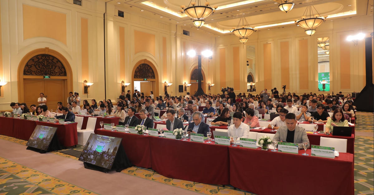 Toàn cảnh hội trường.