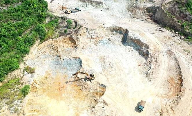 Nhiều bất cập trong công tác quản lý tài nguyên khoáng sản trên địa bàn tỉnh Quảng Ngãi. Ảnh minh họa: TTXVN