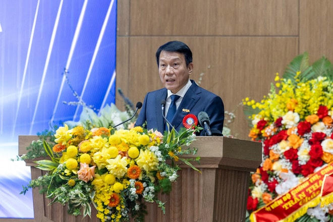 Chủ tịch Hiệp hội Dữ liệu Quốc gia Lương Tam Quang phát biểu tại sự kiện. (Ảnh: Minh Sơn/Vietnam+) hiep-hoi-du-lieu-quoc-gia-1.jpg