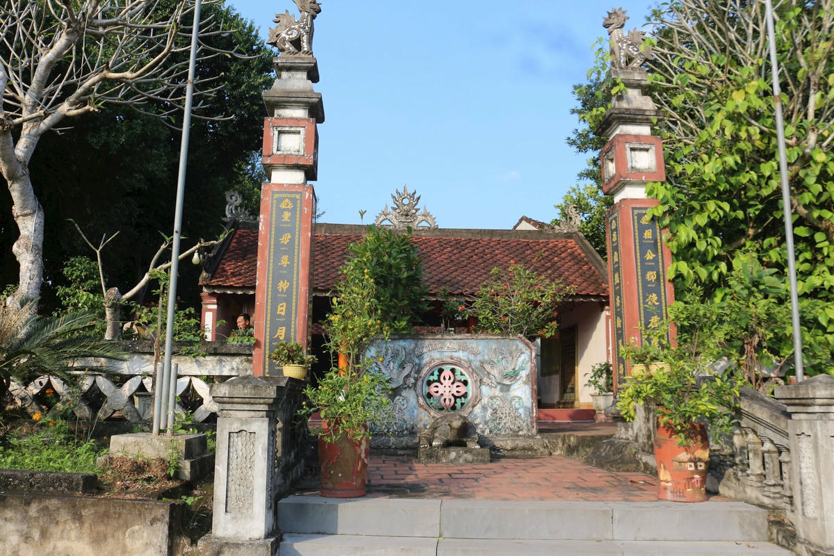 Một nhà thờ nhánh của dòng họ Nguyễn Huy Trường Lưu