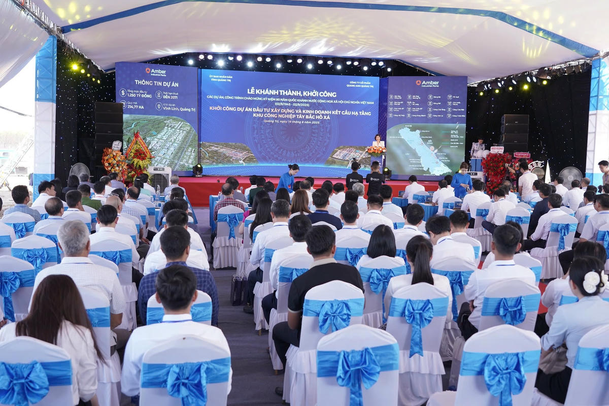 Quang cảnh buổi lễ. Ảnh: TT.