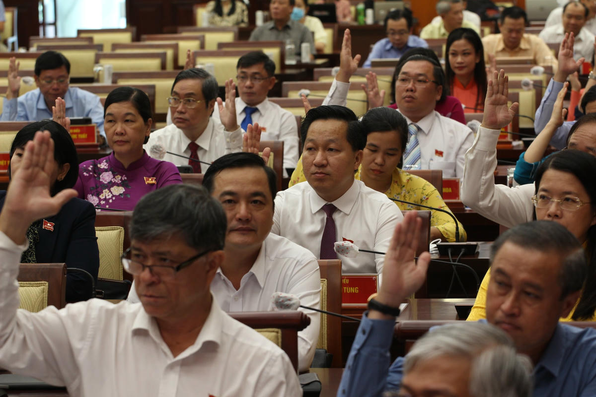 Đại biểu tham dự kỳ họp thứ bảy - kỳ hop chuyên đề