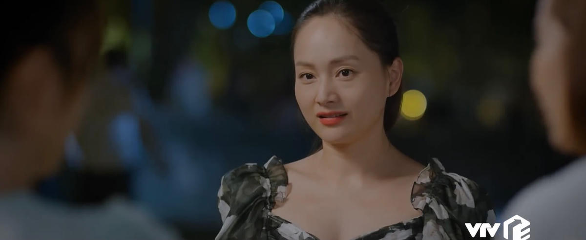 Khánh tỏ ra bất ngờ vì Vân yêu Đông Phong. Ảnh: CMH. 