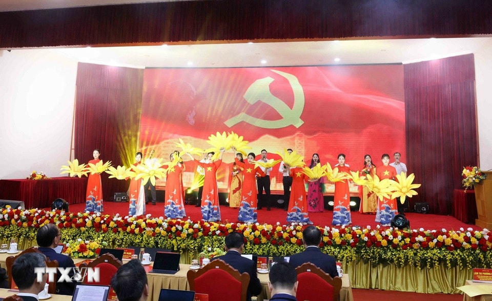 Tiết mục nghệ thuật chào mừng Đại hội. (Ảnh: Phương Hoa/TTXVN)