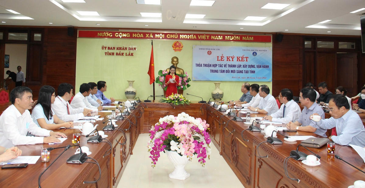 Toàn cảnh buổi lễ Ký kết.