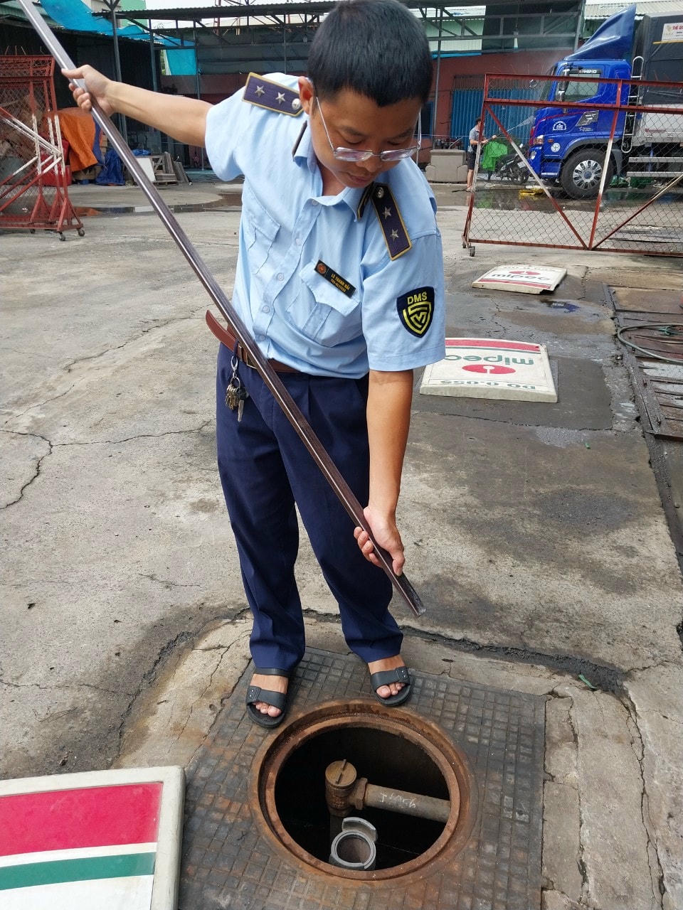 Sở Công thương và Cục Quản lý thị trường TP HCM khẳng định sẽ xử lý nghiêm hành vi găm hàng, bán nhỏ giọt