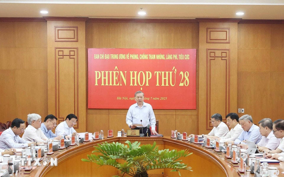 Tổng Bí thư Tô Lâm, Trưởng Ban Chỉ đạo Trung ương về phòng chống tham nhũng, lãng phí, tiêu cực chủ trì Phiên họp thứ 28 của Ban Chỉ đạo. (Ảnh: Thống Nhất/TTXVN)