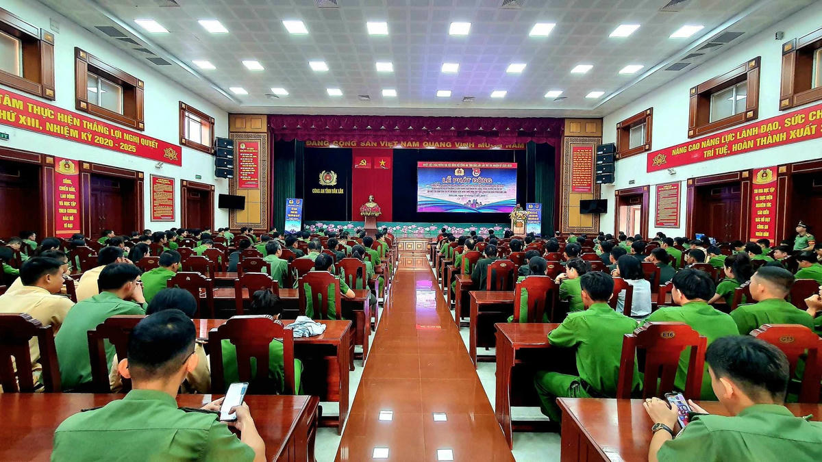 Toàn cảnh buổi lễ phát động. Ảnh:SĐ.