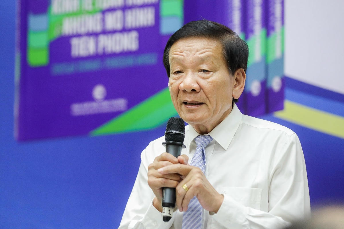 TS. Nguyễn Anh Tuấn, TBT Tạp chí Nhà đầu phát biểu khai mạc buổi lễ.