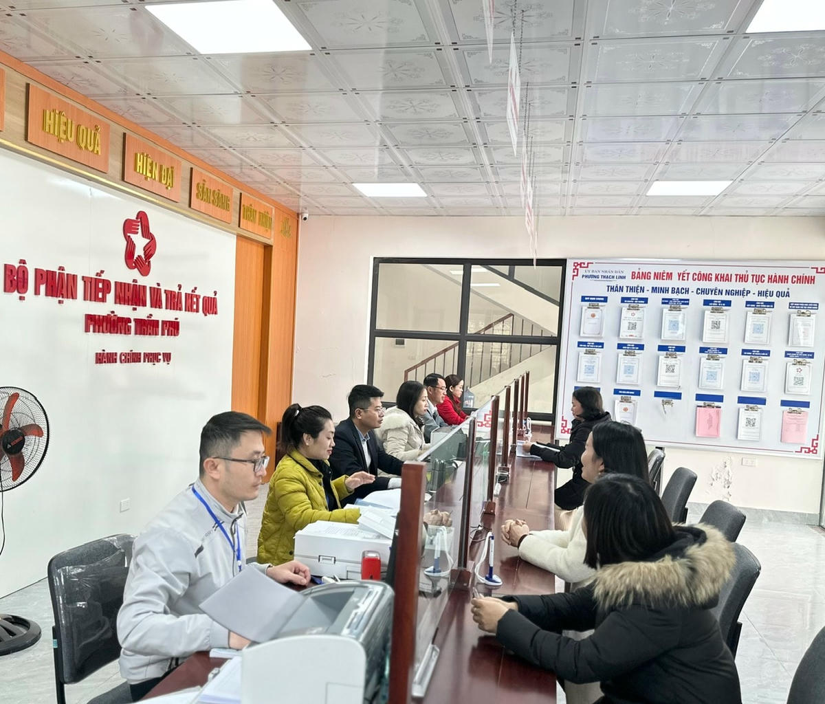 Bộ máy hành chính của phường Trần Phú hoạt động hiệu quả, thông suốt.