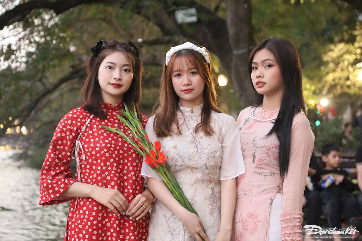 W_nang_tho_mac_ao_dai-le-khanh17.jpg