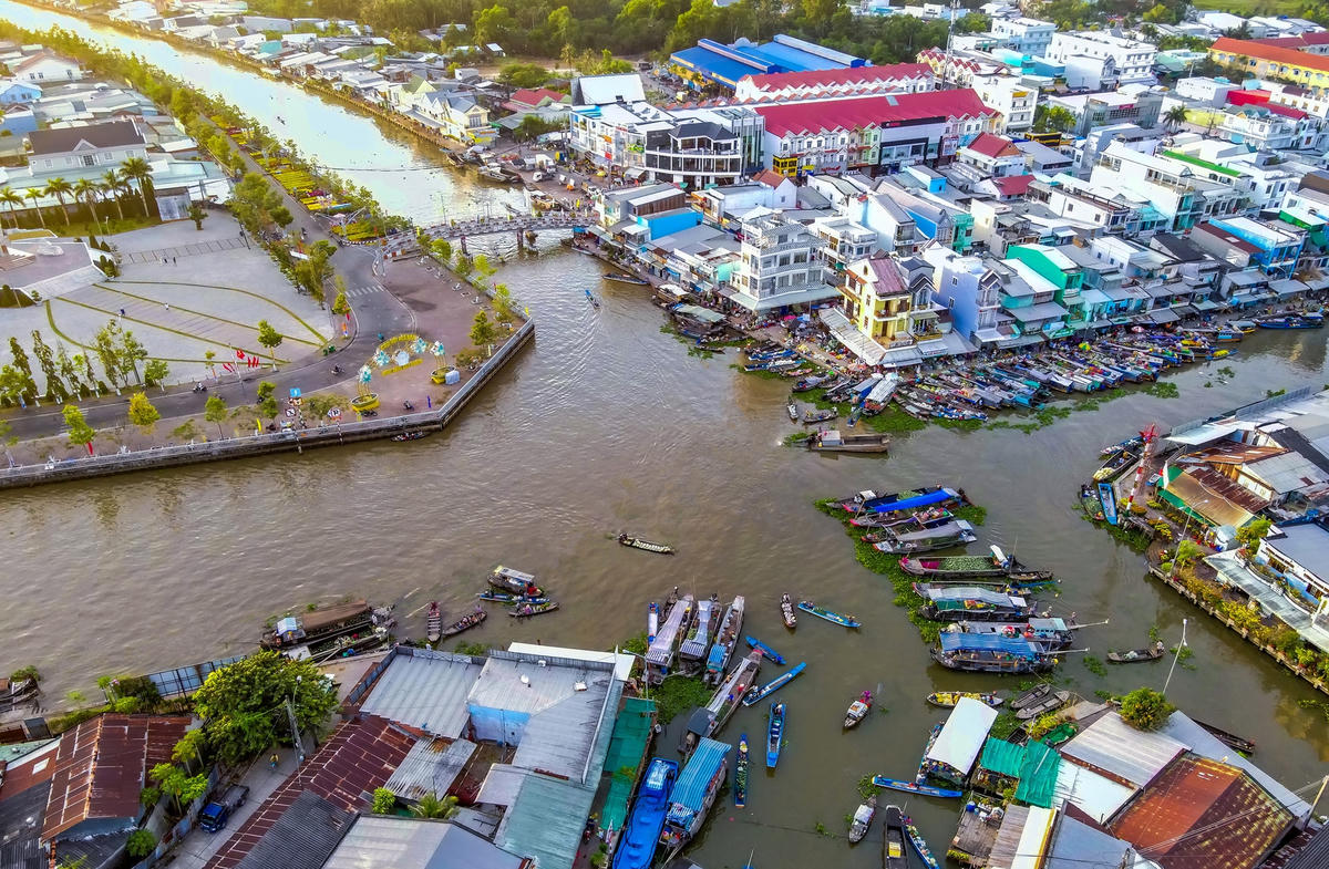 Chợ nổi Ngã Năm (Sóc Trăng) thời hoàng kim (Ảnh Trung Quân).  