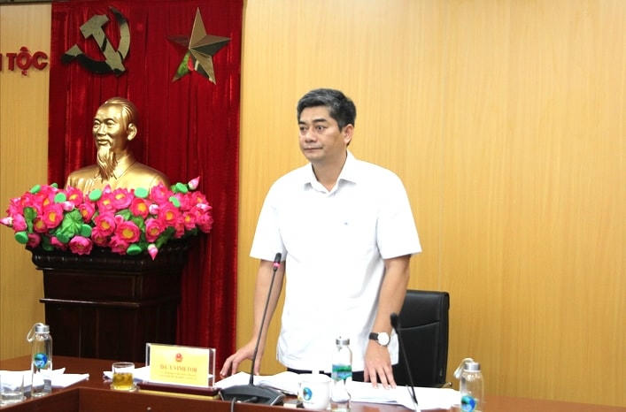 hứ trưởng, Phó Chủ nhiệm Y Vinh Tơr - Chủ tịch Hội đồng chủ trì cuộc họp. Ảnh: baodantoc.vn