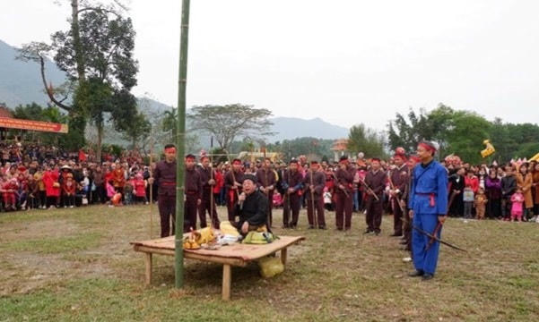 Lễ hội mở cửa rừng là nét văn hoá độc đáo của bà con dân tộc Mường. Ảnh Tuấn Trung