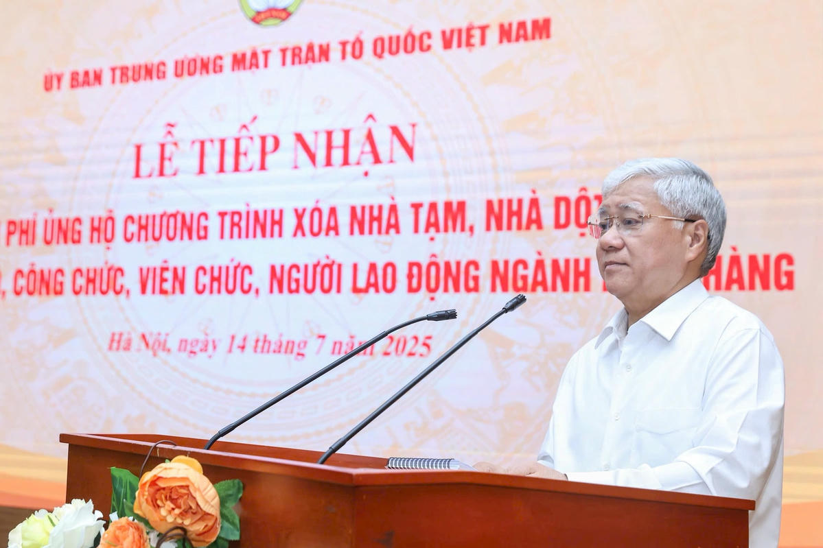 Chủ tịch Đỗ Văn Chiến phát biểu tại Lễ tiếp nhận. Ảnh: Quang Vinh