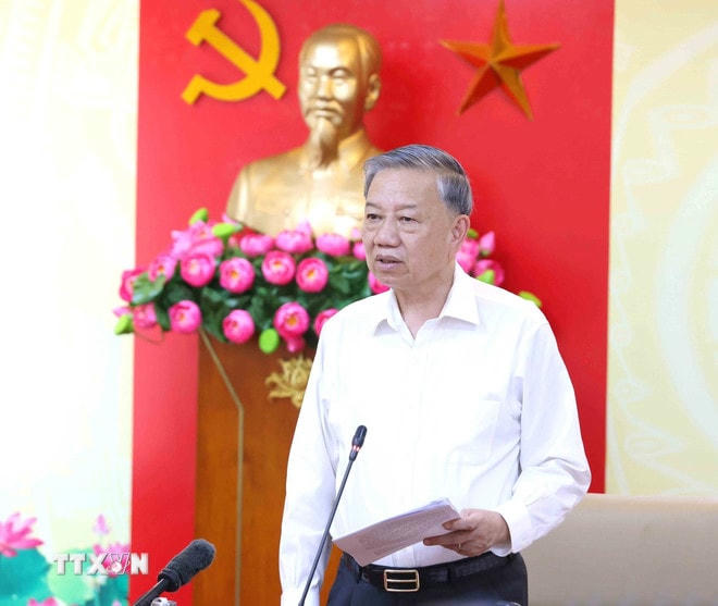 Tổng Bí thư Tô Lâm phát biểu chỉ đạo buổi làm việc. (Ảnh: Phương Hoa/TTXVN) ttxvn-tong-bi-thu-lam-viec-voi-ban-chinh-sach-chien-luoc-trung-uong-ve-quan-ly-thi-truong-vang-28-4.jpg