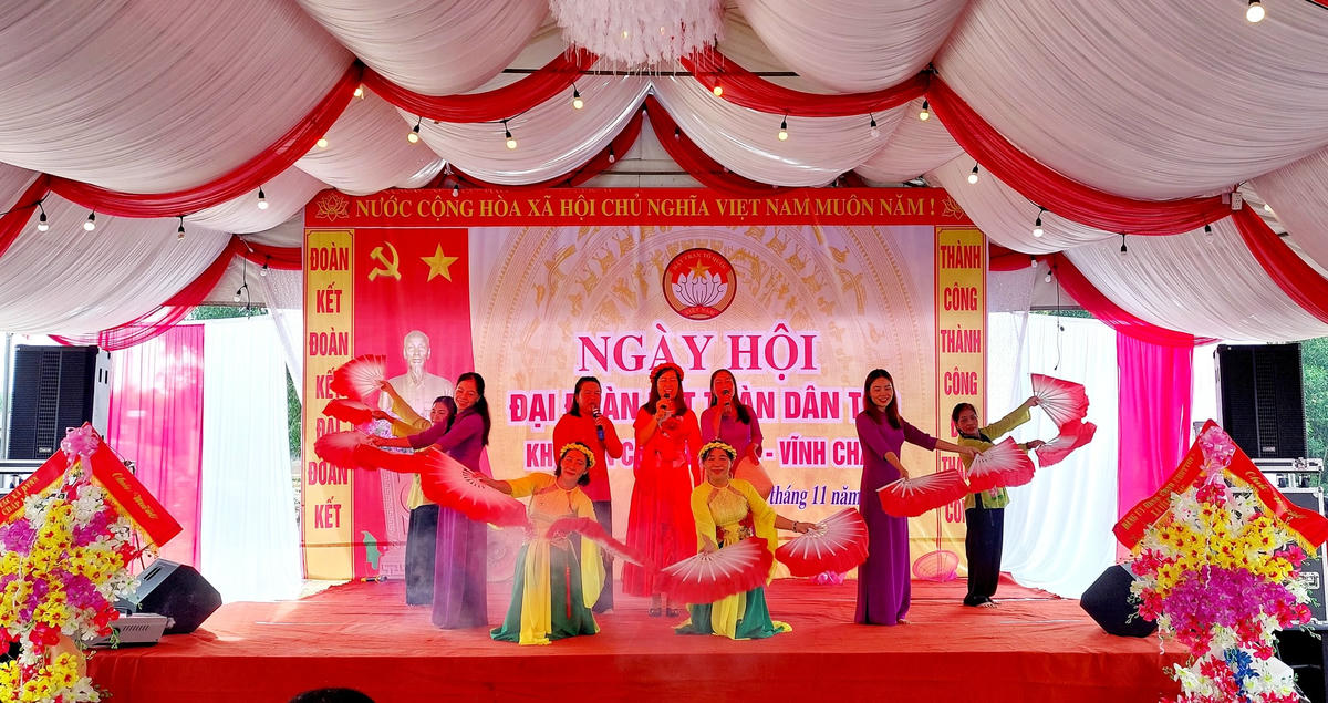 Một tiết mục văn nghệ chào mừng Ngày hội.