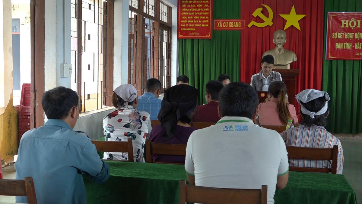 Rà soát đối tượng thuộc diện vay vốn theo Nghị định 28/2022/NĐ-CP tại xã Cư Kbang. Ảnh: easup.daklak.gov.vn