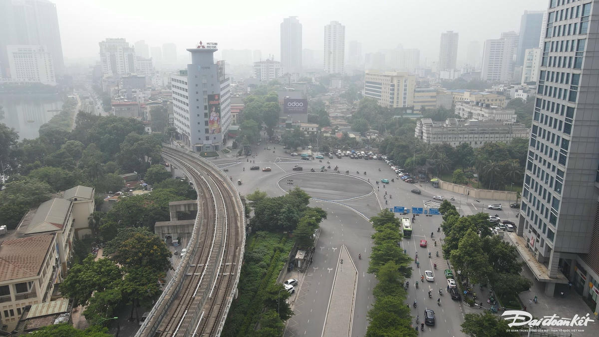 vanh_dai_1 -le-khanh17