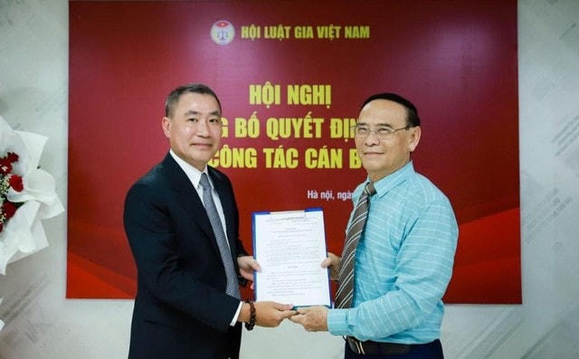 Bổ nhiệm tân Tổng Biên tập Tạp chí Đời sống và Pháp luật- Ảnh 1. Bổ nhiệm tân Tổng Biên tập Tạp chí Đời sống và Pháp luật- Ảnh 1.