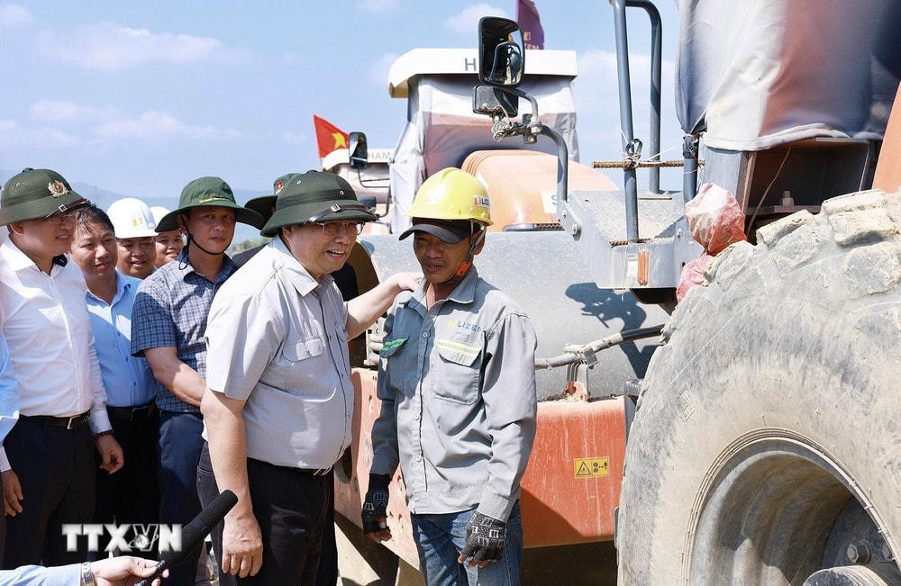 ttxvn_thu tuong tham du an giao thong 4.jpg