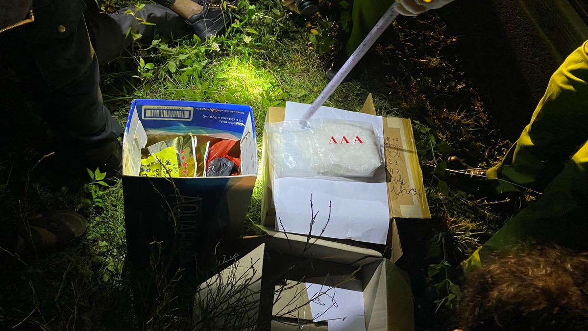 Tang vật lực lượng chức năng thu giữ được. Ảnh: H.X.T.