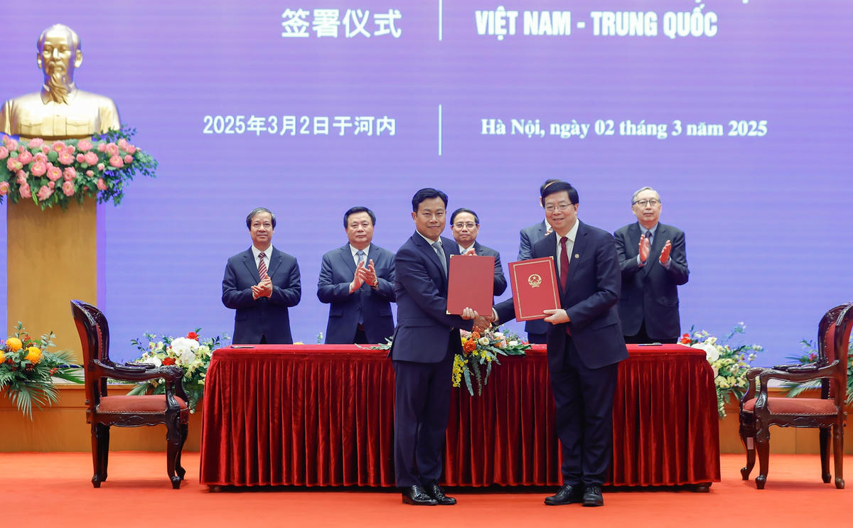 Thủ tướng Phạm Minh Chính tiếp Bí thư Đảng ủy Đại học Thanh Hoa (Trung Quốc)- Ảnh 5. Thủ tướng Phạm Minh Chính tiếp Bí thư Đảng ủy Đại học Thanh Hoa (Trung Quốc)- Ảnh 5.