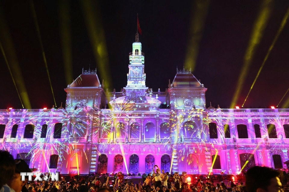 Màn trình diễn 3D mapping đến từ Việt Nam. (Ảnh: Thu Hương/TTXVN)