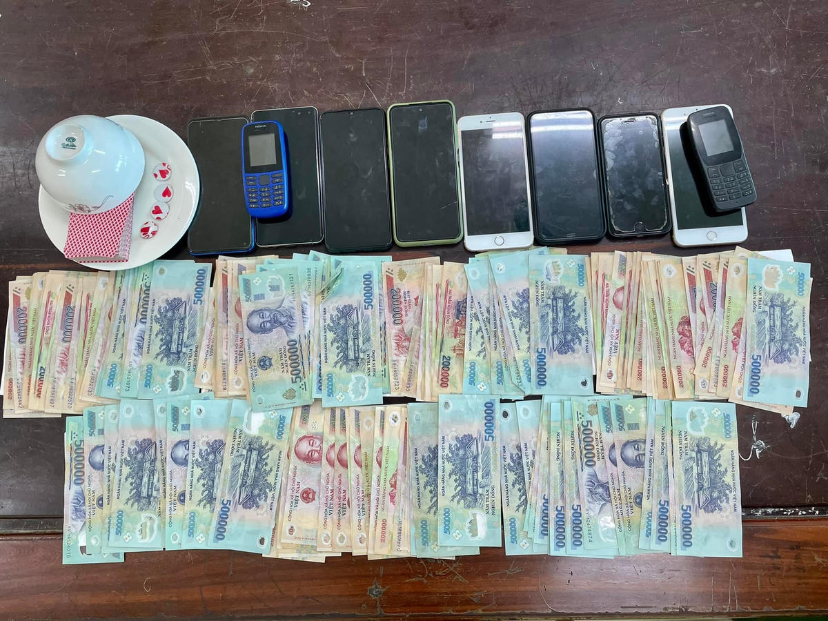 Tang vật vụ án.