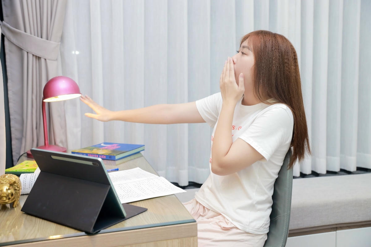 Nhiều bạn trẻ khởi động năm học mới trong tình trạng uể oải, thiếu tập trung.