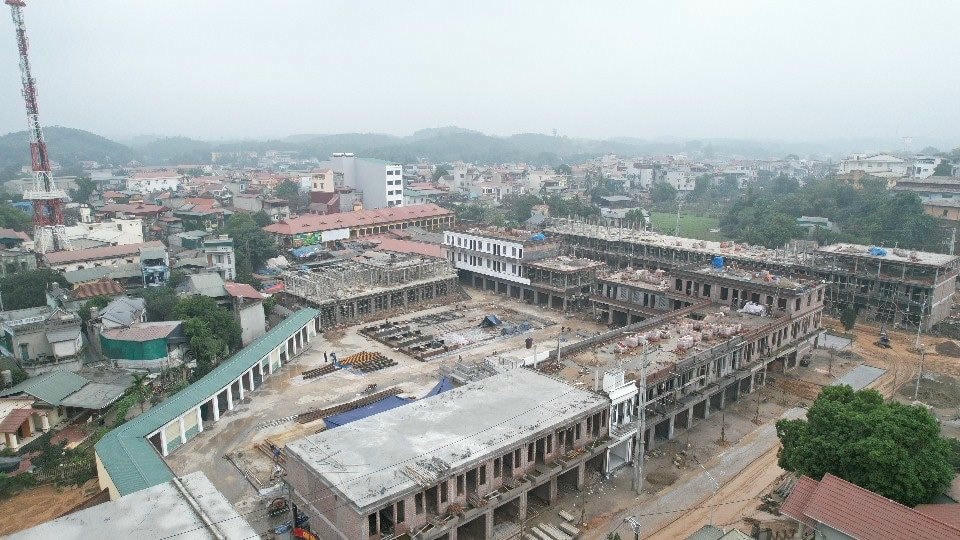 Phú Thọ: Lợi dụng xây chợ để phân lô bán nền?