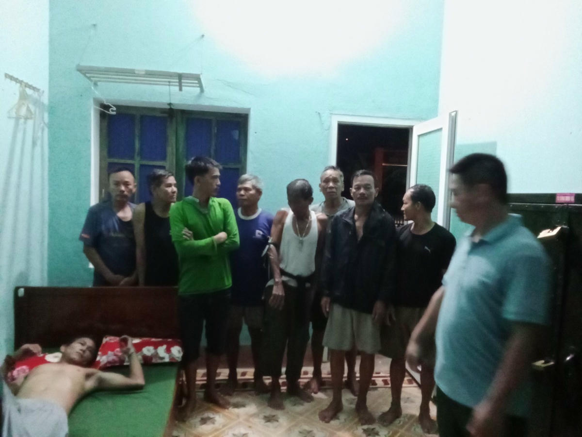 Lực lượng chức năng đang tiến hành điều tra, làm rõ nguyên nhân tàu cá số hiệu QT 91252TS bị chìm vào tối ngày 16/9.