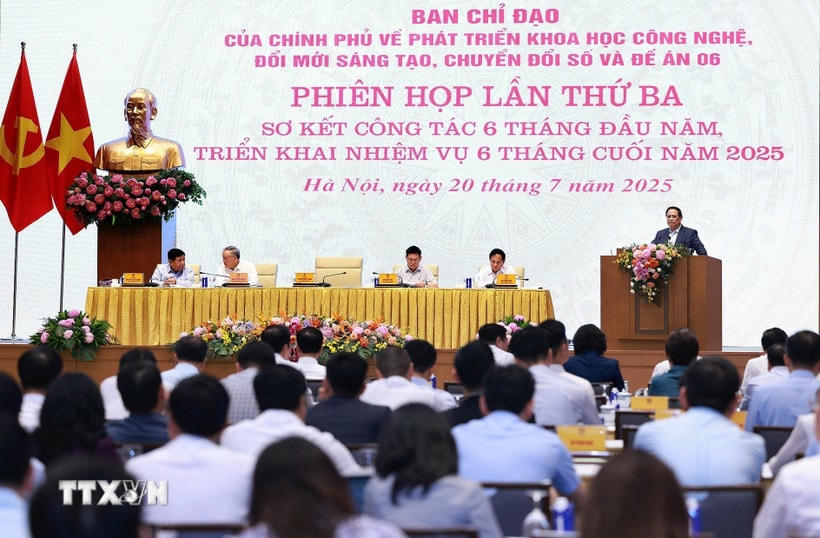 Phiên họp lần thứ 3 Ban Chỉ đạo về phát triển khoa học, công nghệ, đổi mới sáng tạo, chuyển đổi số và Đề án 06. (Ảnh: Dương Giang/TTXVN)
