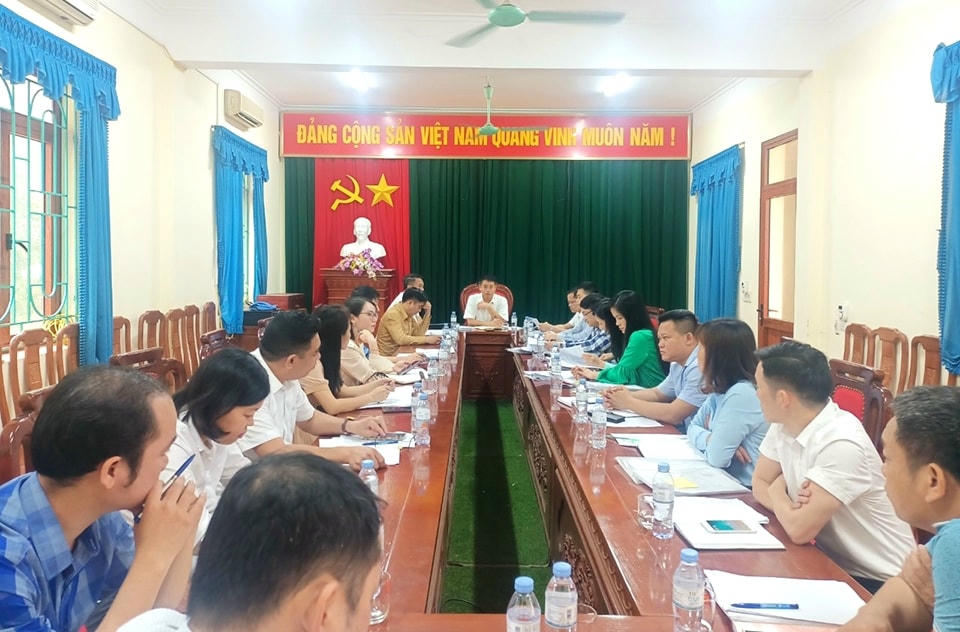 Quang cảnh buổi làm việc.
