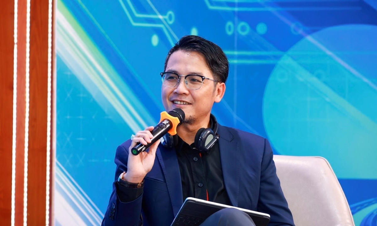 23.10 Hoàng Viết Tiến