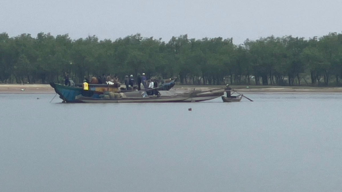 Thi thể của bà D. tìm thấy cách vị trí chiếc thuyền của 2 vợ chồng khoảng 50 - 60m.