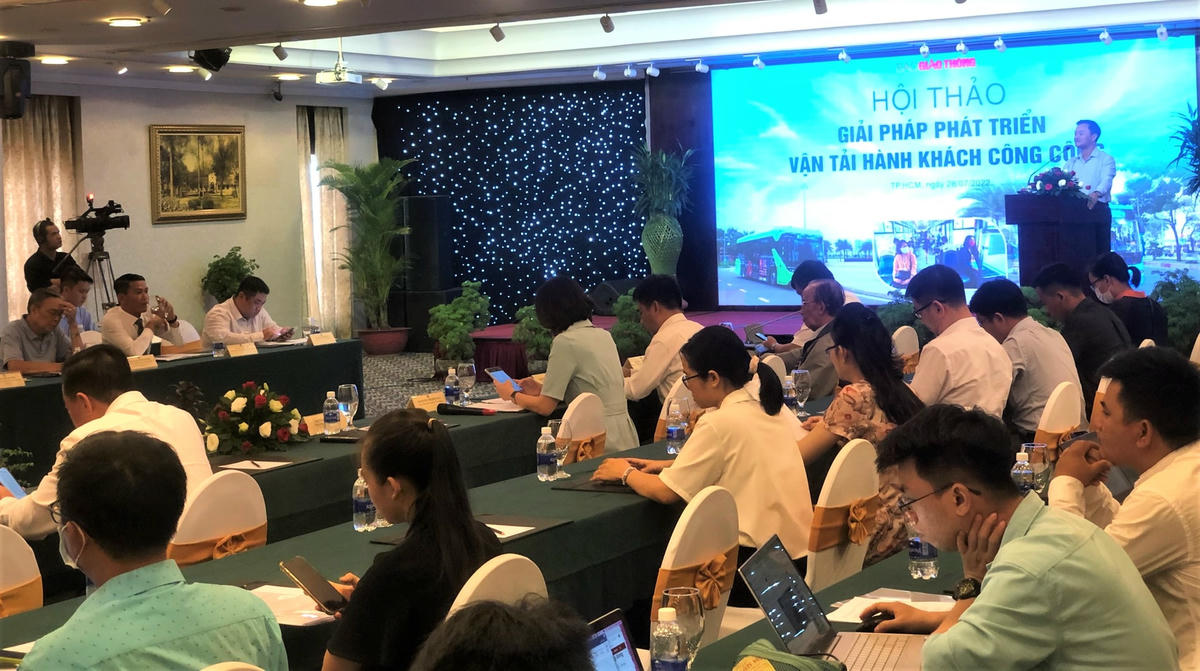 Gần 100 chuyên gia, nhà khoa học tham luận, tham gia đóng góp ý kiến, hiến kế tại Hội thảo.