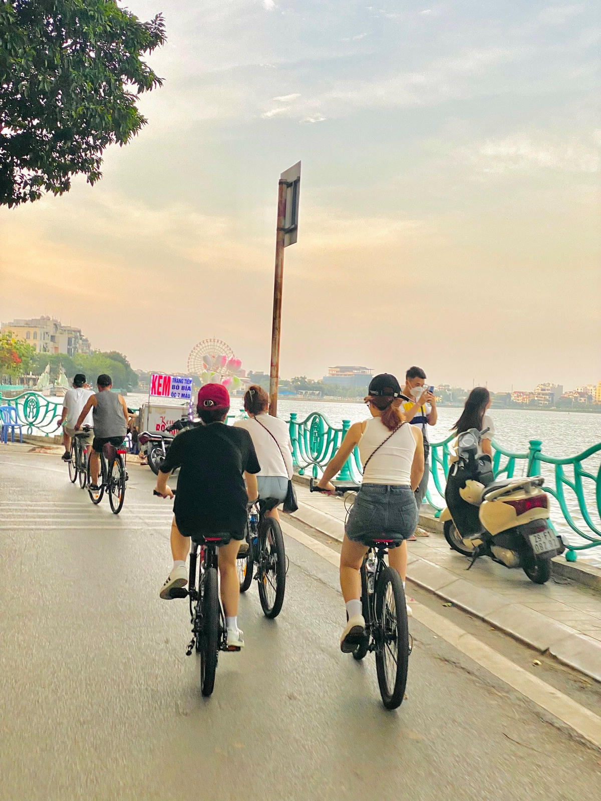 Thời tiết mát mẻ của mùa thu là thời điểm thích hợp để tập thể dục, rèn luyện thân thể.