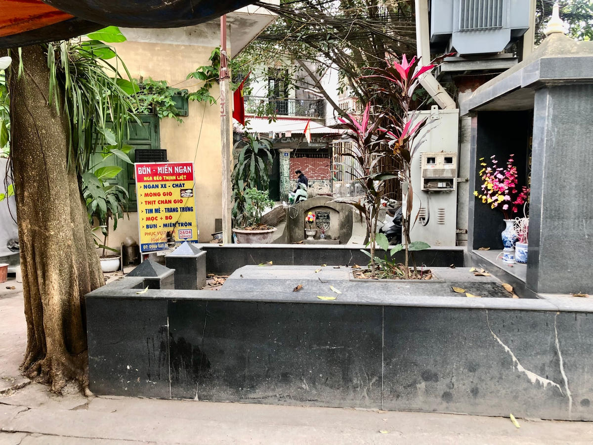 hay được xây dựng kiên cố như vậy không còn là điều xa lạ với người dân tại đây.