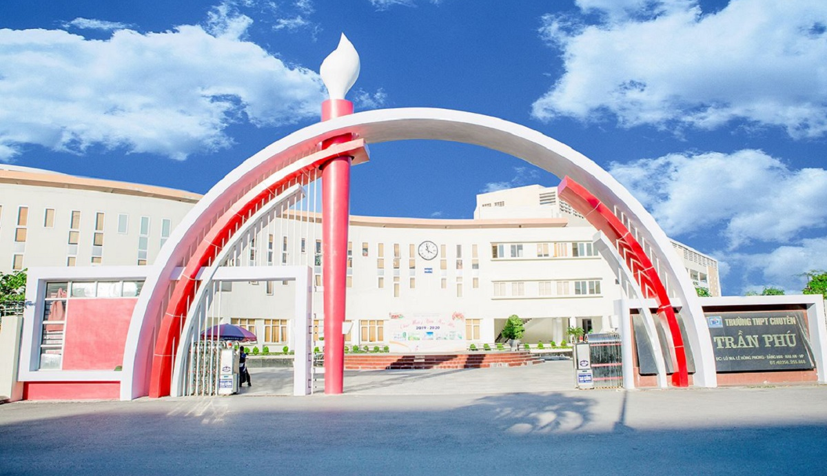 truong-thpt-chuyen-tran-phu-hai-phong-.png