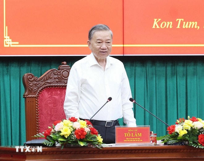 Tổng Bí thư Tô Lâm phát biểu tại buổi làm việc với Ban Thường vụ Tỉnh ủy Kon Tum và Thường trực Tỉnh ủy Quảng Ngãi. (Ảnh: Thống Nhất/TTXVN) ttxvn-tong-bi-thu-to-lam-4.jpg